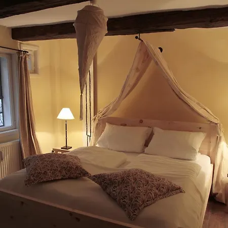Kunsthaus Guest house 3*
