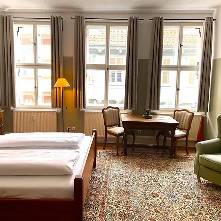 Kunsthaus Mit Fruehstueck Im Theophano