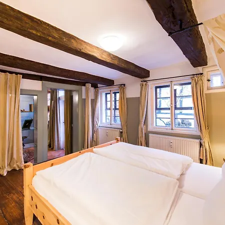 Kunsthaus Mit Fruehstueck Im Theophano Pensionat