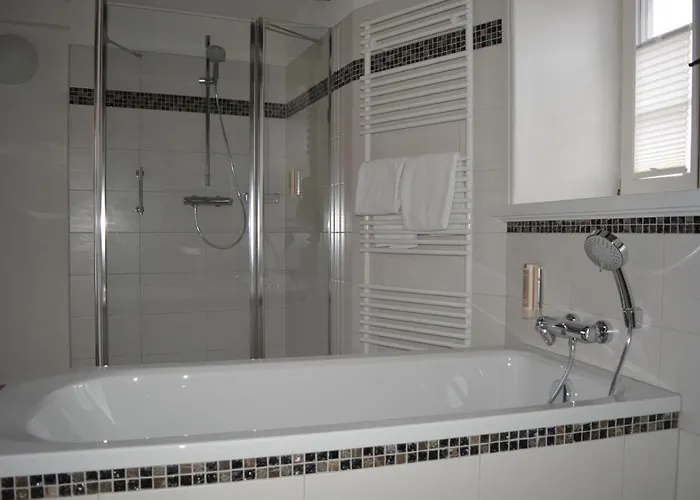 Kunsthaus Mit Fruehstueck Im Theophano 4*